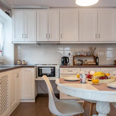 & Bright 2bd In Corfu Town Near Port דירה