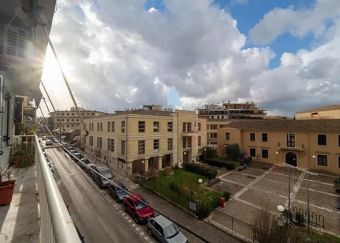 & Bright 2bd In Corfu Town Near Port Corfu (city)