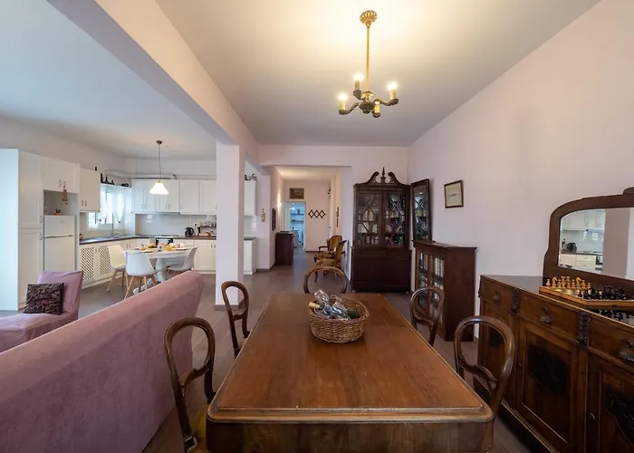 & Bright 2bd In Corfu Town Near Port