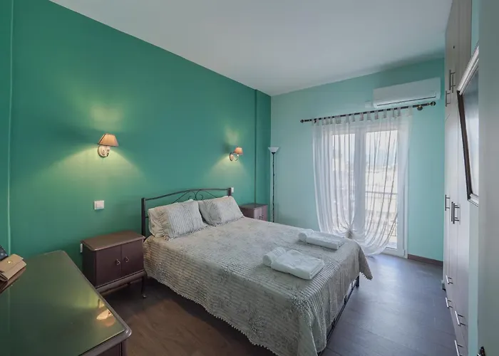 & Bright 2bd In Corfu Town Near Port Corfu (city)