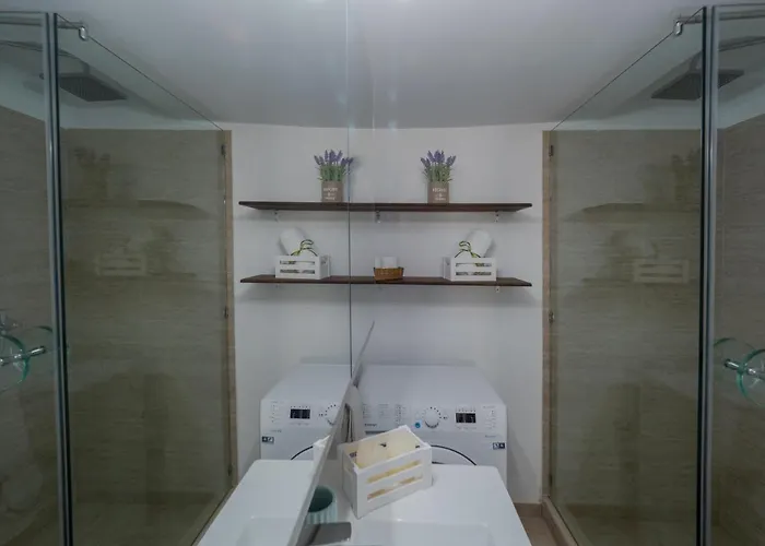 & Bright 2bd In Corfu Town Near Port *